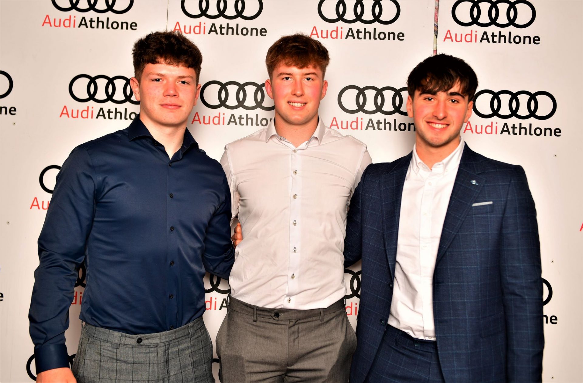 ROBBIE HENSHAW PRESENTS LIONS JERSEY TO BUCCANEERS • Buccaneers R.F.C